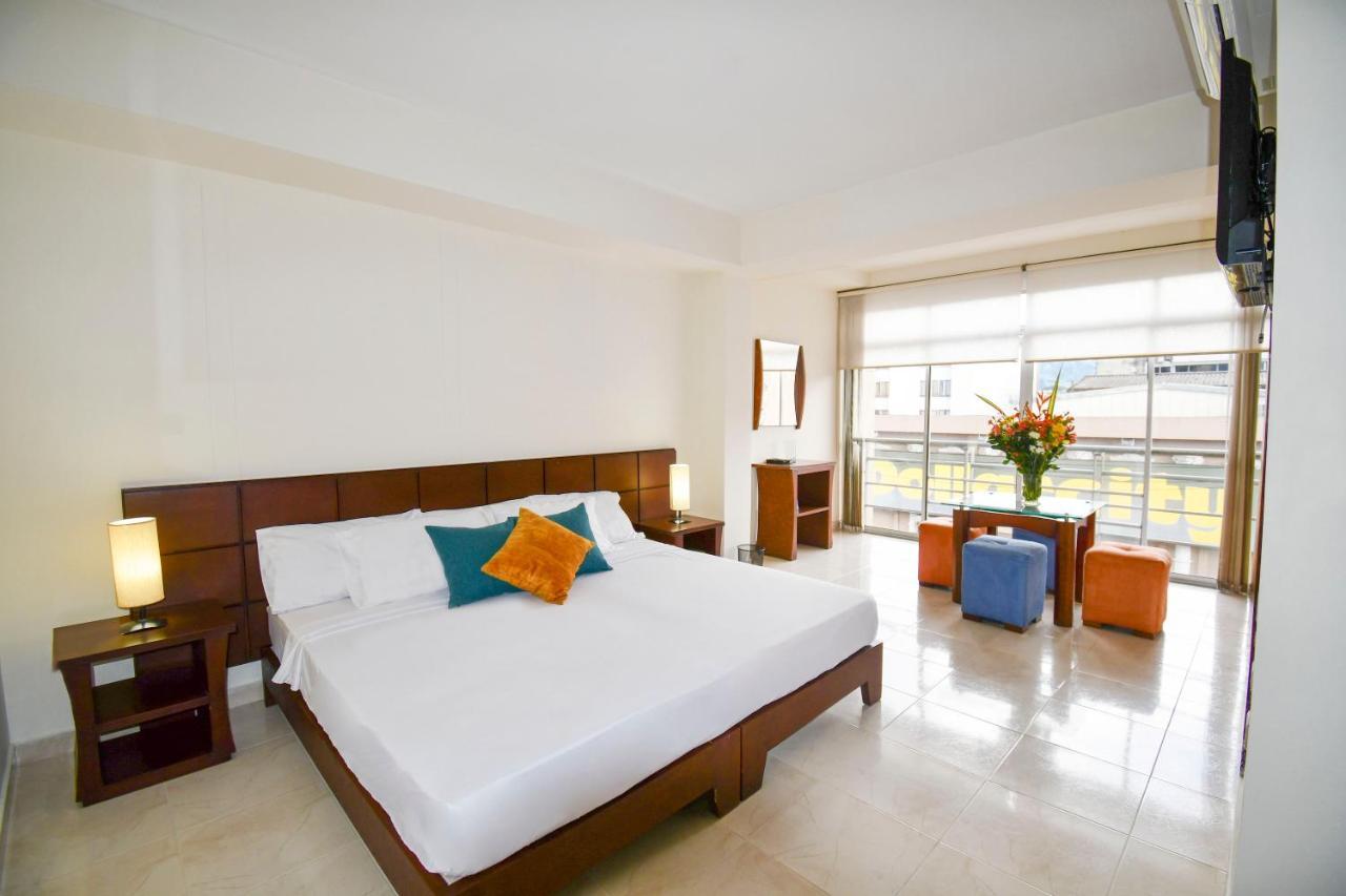 Hotel Monarca Armenia Экстерьер фото