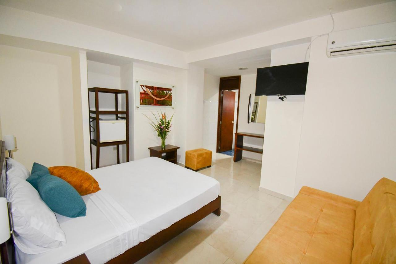 Hotel Monarca Armenia Экстерьер фото